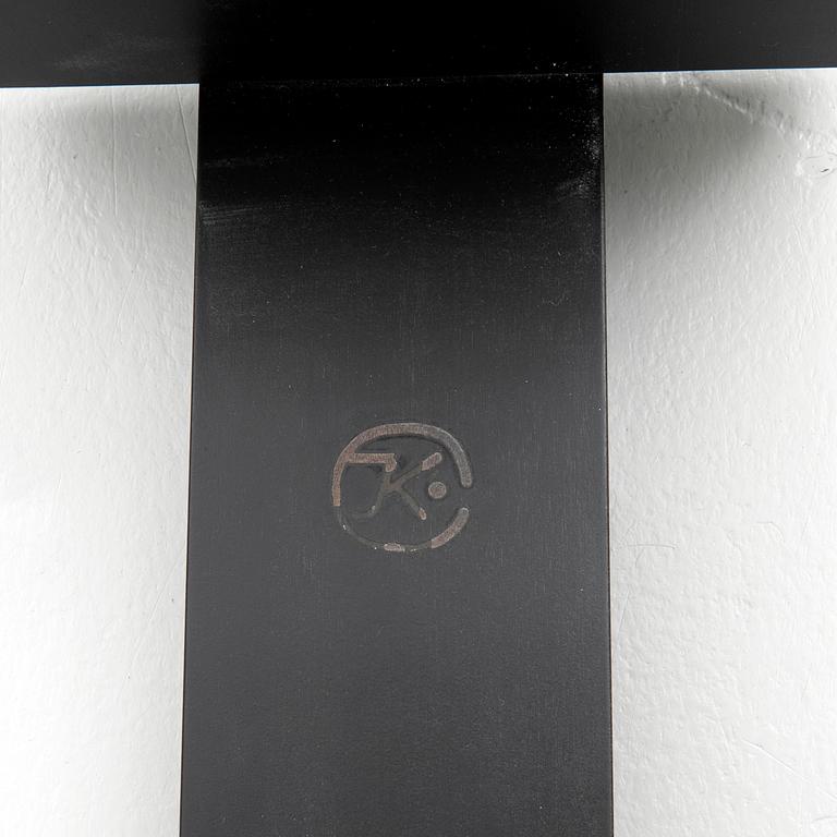 John Kandell, Shelf, "Pilaster", Källemo.