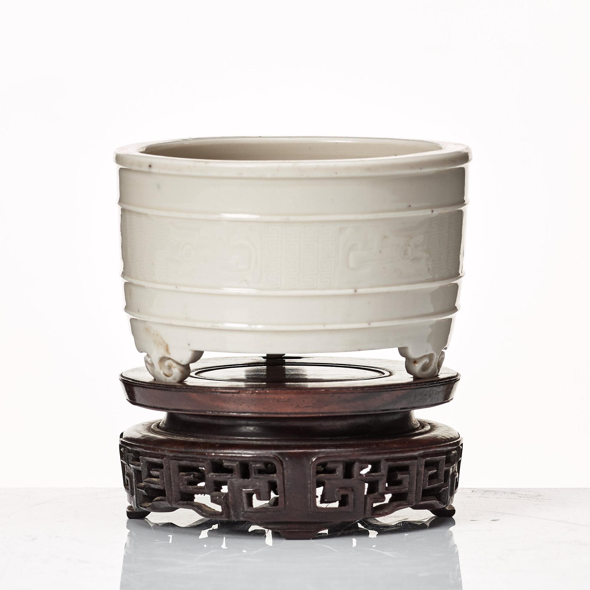 A blanc de chine censer, Qing dynasty, Kangxi (1662-1722).