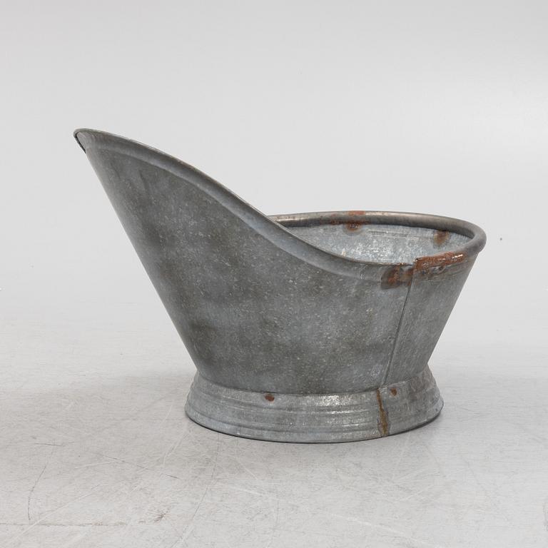 Bathtub, zinc, provenance Lars Norén.