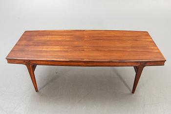 A Johannes Andersen jacaranda coffee table model F102, 1960s.