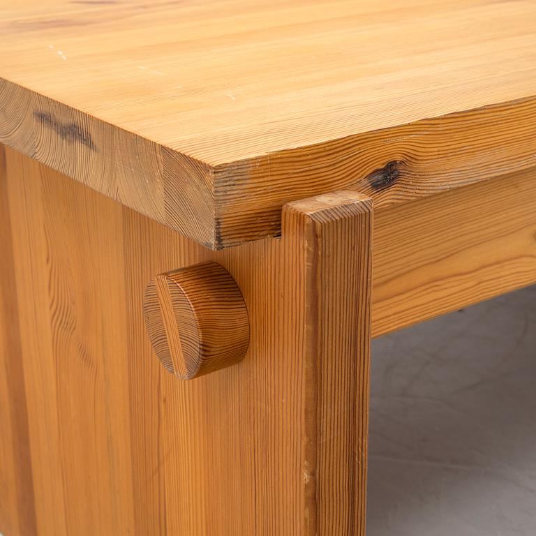 Yngve Ekström, a 'Dumling' pine coffee table, Swedese, Sweden, 1970's.