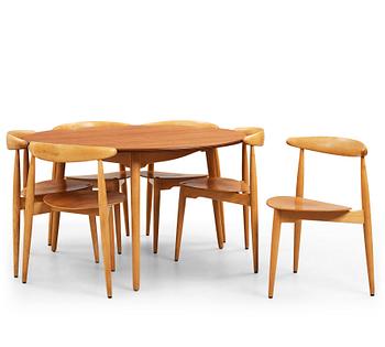 429. Hans J. Wegner, "Hjerte-set", matbord med sex stolar, Fritz Hansen, Danmark 1950-60-tal.