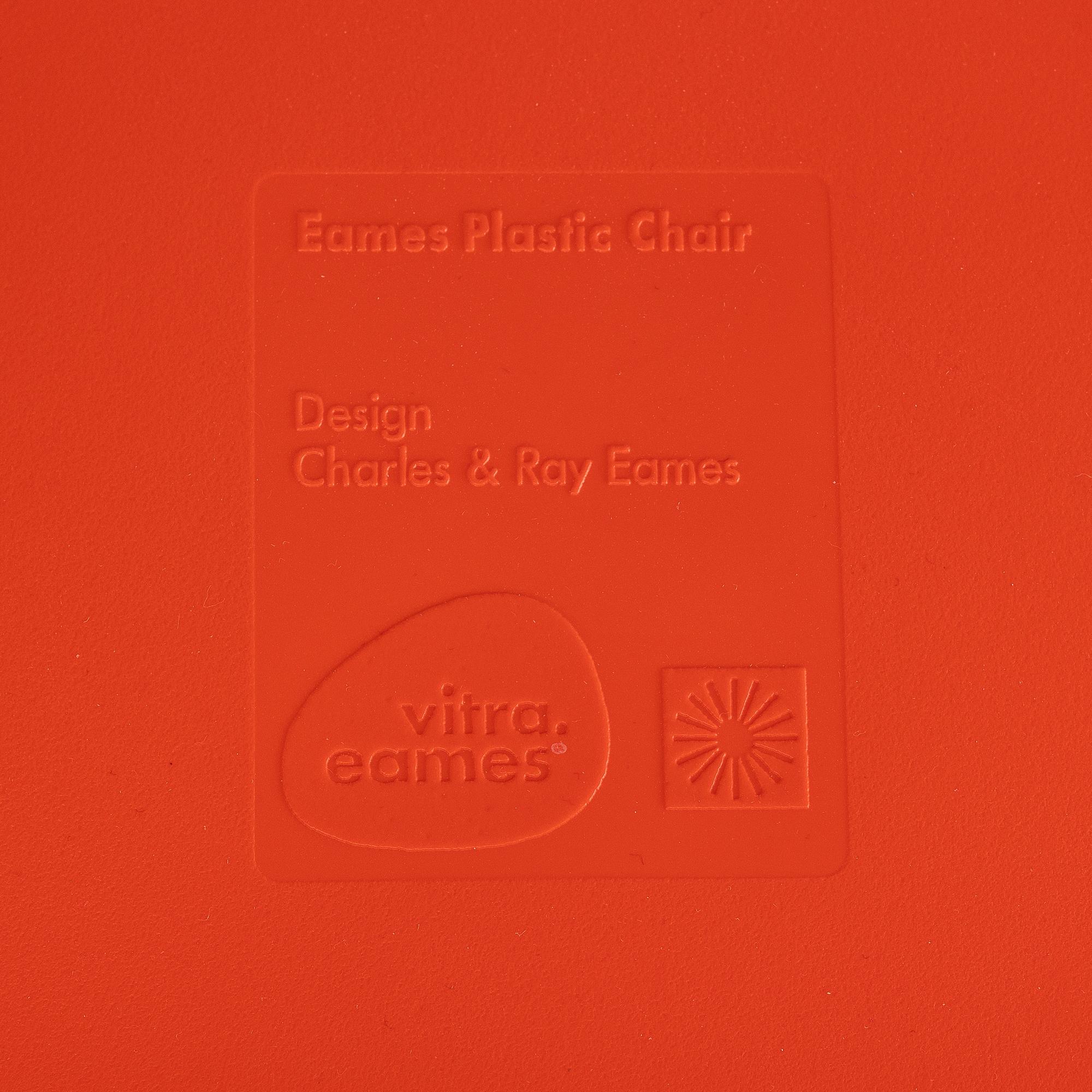 Charles & Ray Eames, Six “Plastic Chair DSW”, Vitra.
