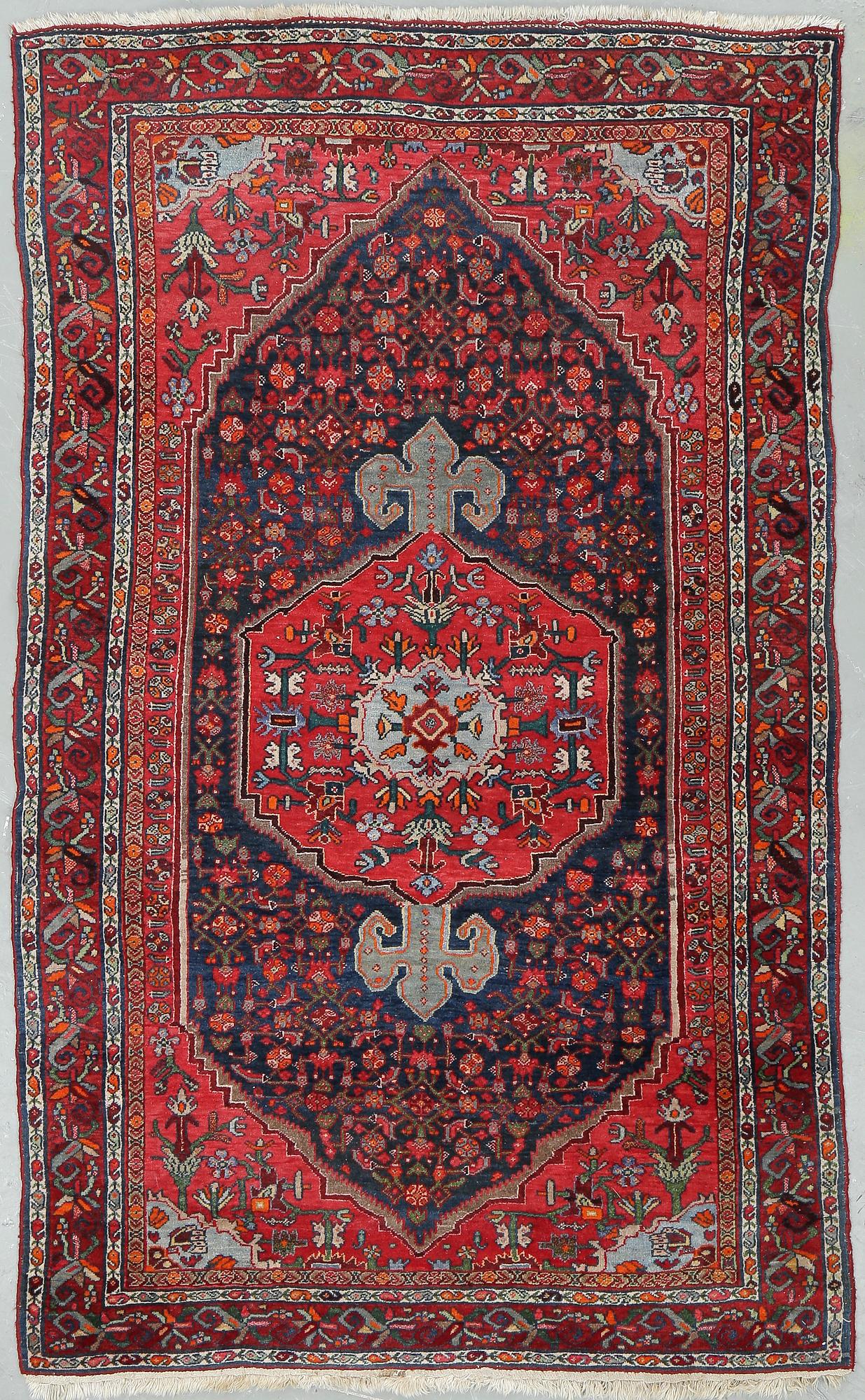 MATTA, semantik Persisk, ca 202x119 cm.
