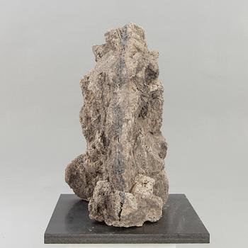 Marilyn Hamilton Gierow, skulptur signerad, cement.