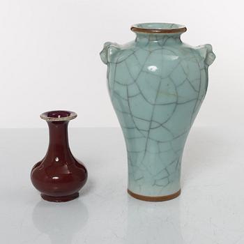 Two Chinese vases, Qing dynasty, 19th century.