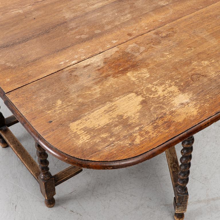 Drop-leaf table, folk art, 18th century.