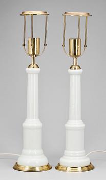 BORDSLAMPOR, ett par, glas och mässing, modell nr 2583, Josef Frank, Svenskt Tenn, 1900-talets andra hälft.