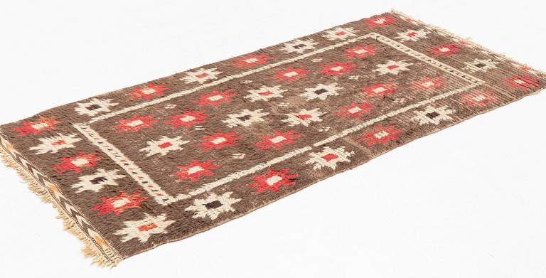 Märta Måås-Fjetterström, a carpet, "Kamelryan", rya, ca 224 x 108 cm, signed MMF.