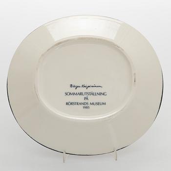 Birger Kaipiainen, Plate, porcelain, Birger Kaipiainen, Rörstrand, 1985.