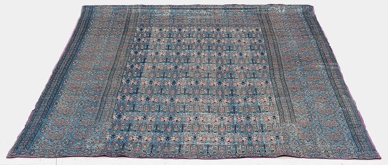 Sidentextil, sannolikt persiskt efter Mogul-förlaga, 1800-tal, ca 174 x 140 cm.