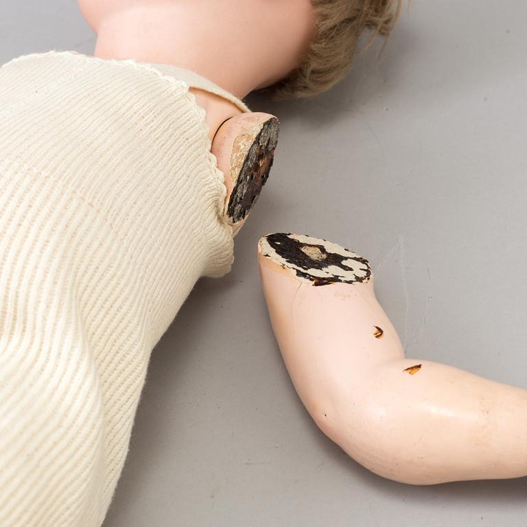 BISKVIDOCKOR, 2 st, Franz Schmidt & Co & Simon & Halbig, Tyskland, 1900-talets början.