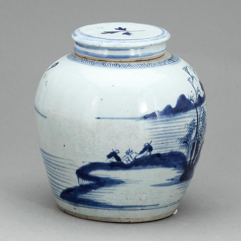 BOJAN MED LOCK. Porslin Kina, 1800-tal.