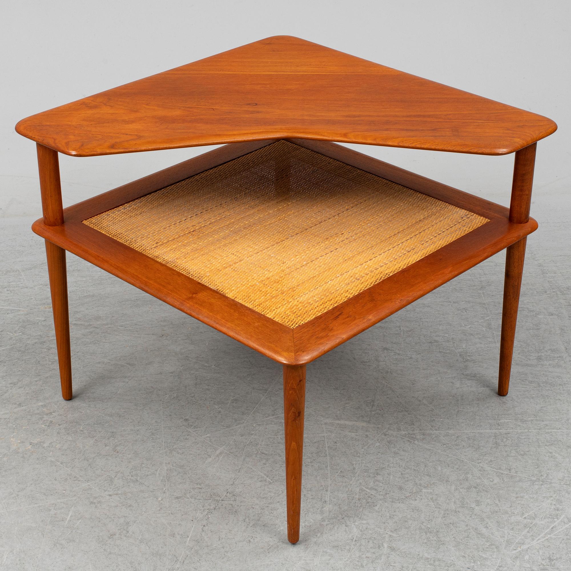 PETER HVIDT & ORLA MØLGAARD NIELSEN, "Minerva" soffbord, France & Son.