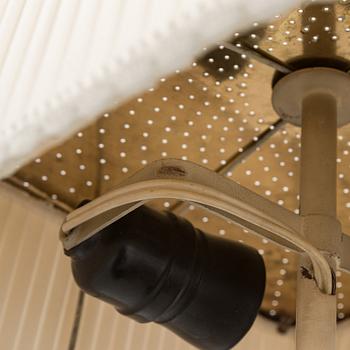 Paavo Tynell, A mid 20th century '5066' desk lamp for Taito Oy, Finland.