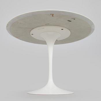 Eero Saarinen, A dining table 'Tulip' Knoll International.