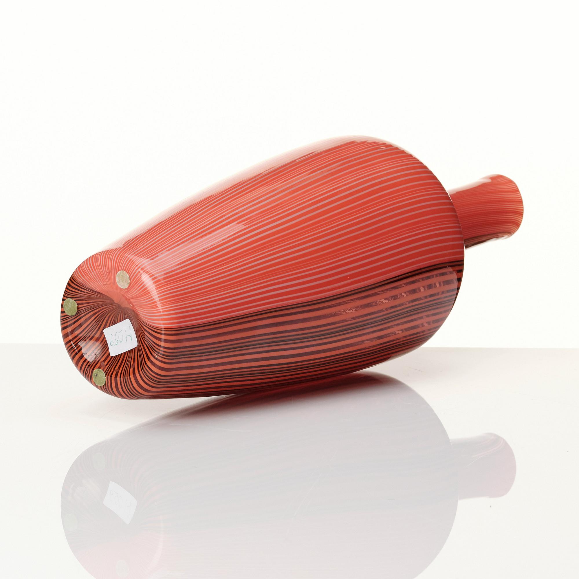 Carlo Scarpa, a 'Tessuto velato' glass vase, Venini, Murano, Italy 1950-60s.