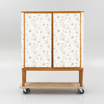 Skåp, Svenska Möbelfabrikerna, Bodafors, 1900-talets mitt.