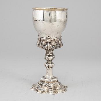 A Polish early 20th century parcel gilt silver cup.