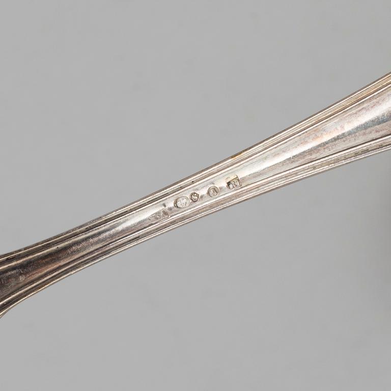 MATSKEDAR, 5, silver, bland annat C W Holmgren, 1842, Kalmar. 1800-talets första hälft samt 1919. Vikt ca 264 g.