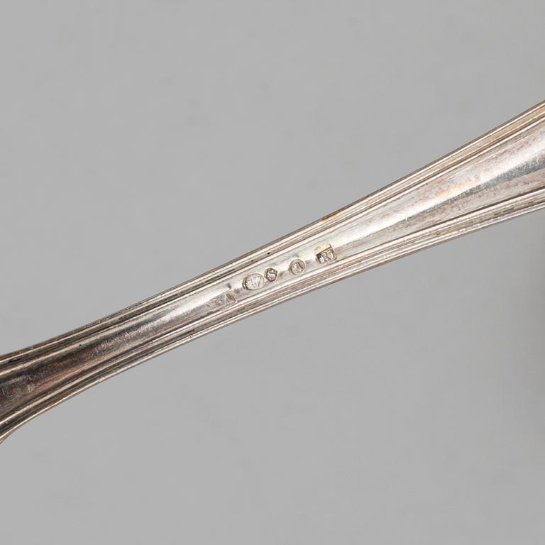 MATSKEDAR, 5, silver, bland annat C W Holmgren, 1842, Kalmar. 1800-talets första hälft samt 1919. Vikt ca 264 g.