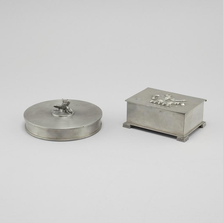 Two boxes in pewter, by GAB & Juvelerare Harald Linder i Uddevalla
för J.L. Hultman, 1933 and 1932.