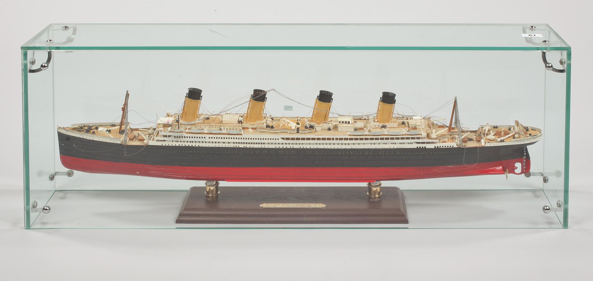 SKEPPSMODELL, "R.M.S Titanic", sent 1900-tal.