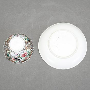 KOPP MED FAT, porslin, Kina, 1700-tal.