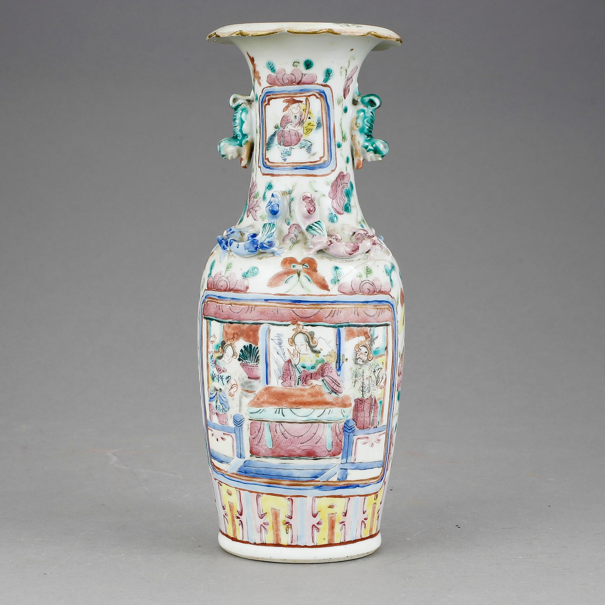 VAS, porslin, Kina, 1800-tal.