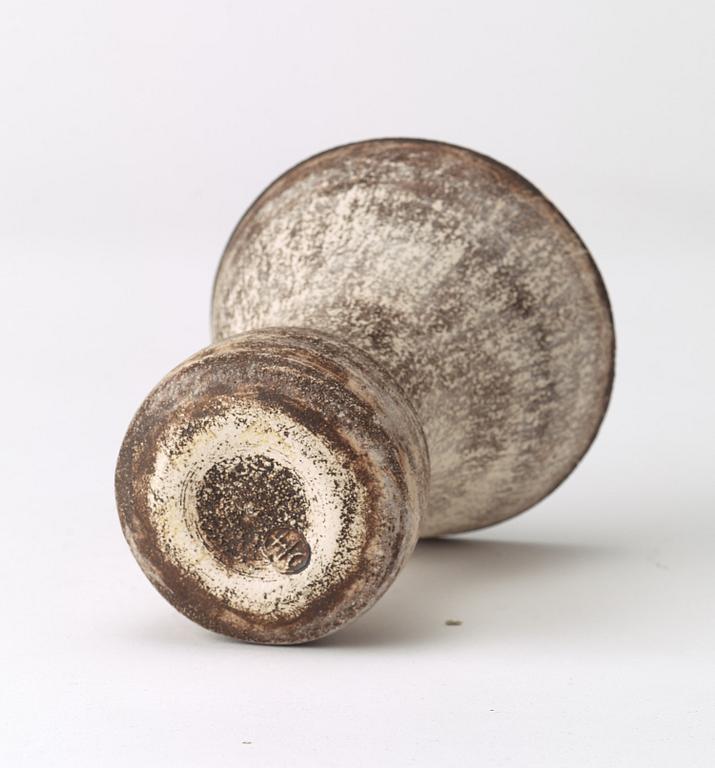 HANS COPER, vas, stengods, Studio of Lucy Rie, Albion Mews pottery, London 1955.