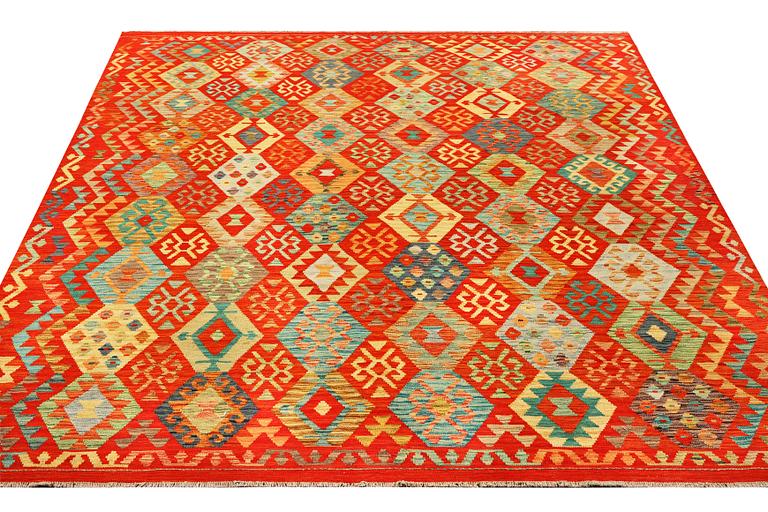 Matta, Kelim, ca. 302 x 257 cm.