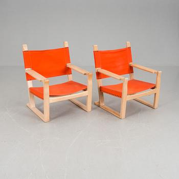 KARMSTOLAR, ett par, Keravan Puusepäntehdas/Stockmann Kervo snickerifabrik nr 286, 1900-talets andra hälft.