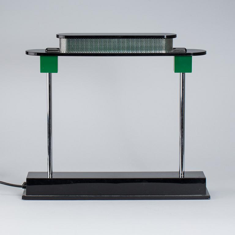 BORDSLAMPA, "Pausania", Ettore Sottsass, Artemide, 1900-talets andra hälft.