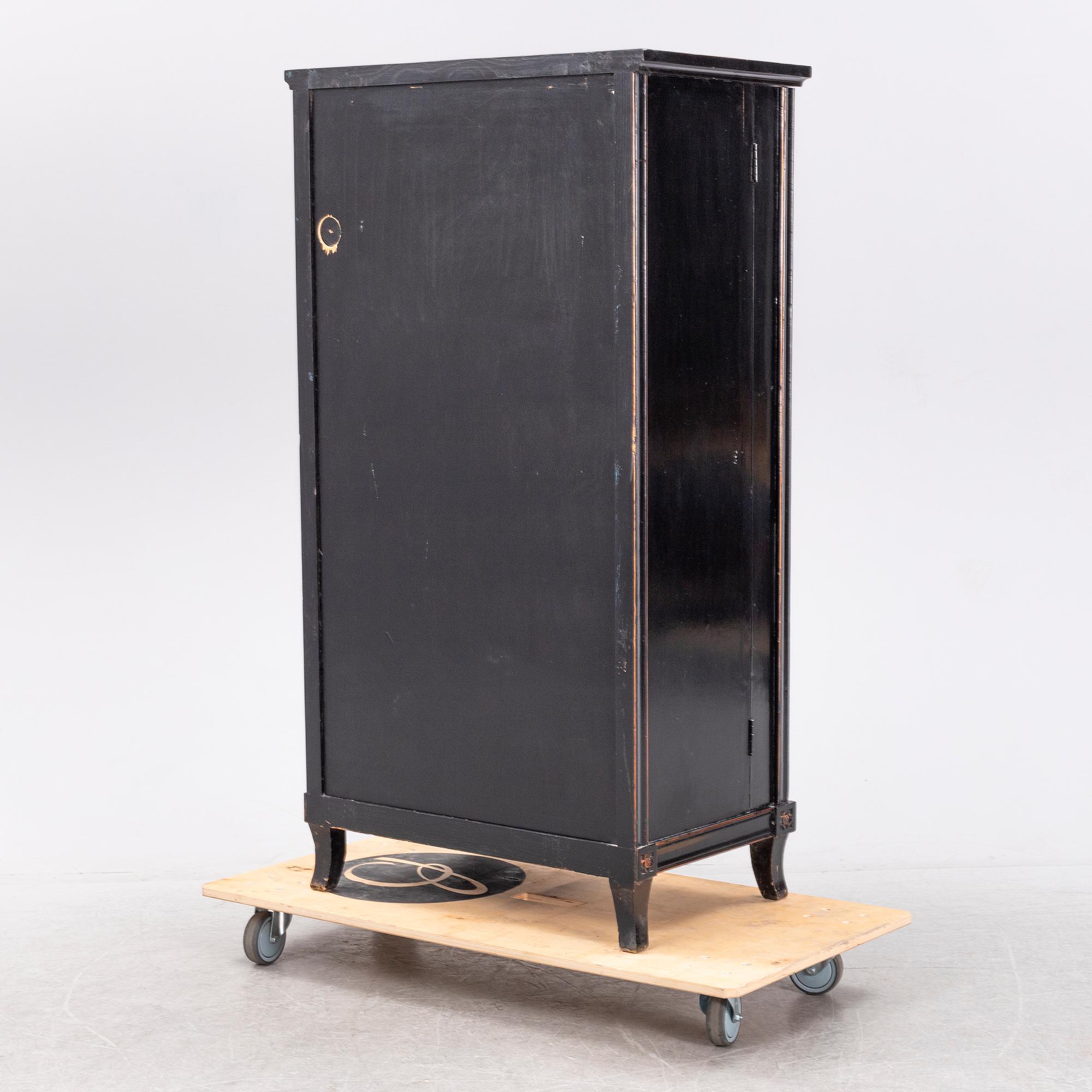 A Chinese cabinet, 20th Century.