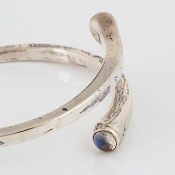 SVEN-ERIK HÖGBERG, silver bangle and ring.