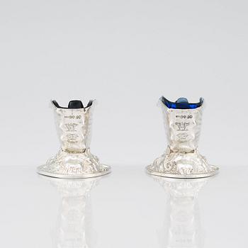 Benjamin Preston, skålar/kryddkar i silver och glas, ett par, London 1838-39.