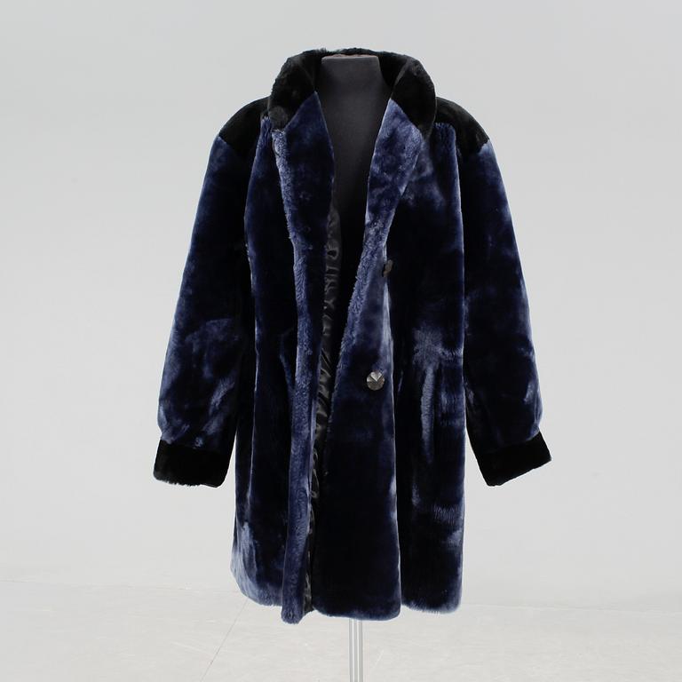 KAPPA, Yves Saint Laurent Fourrures.