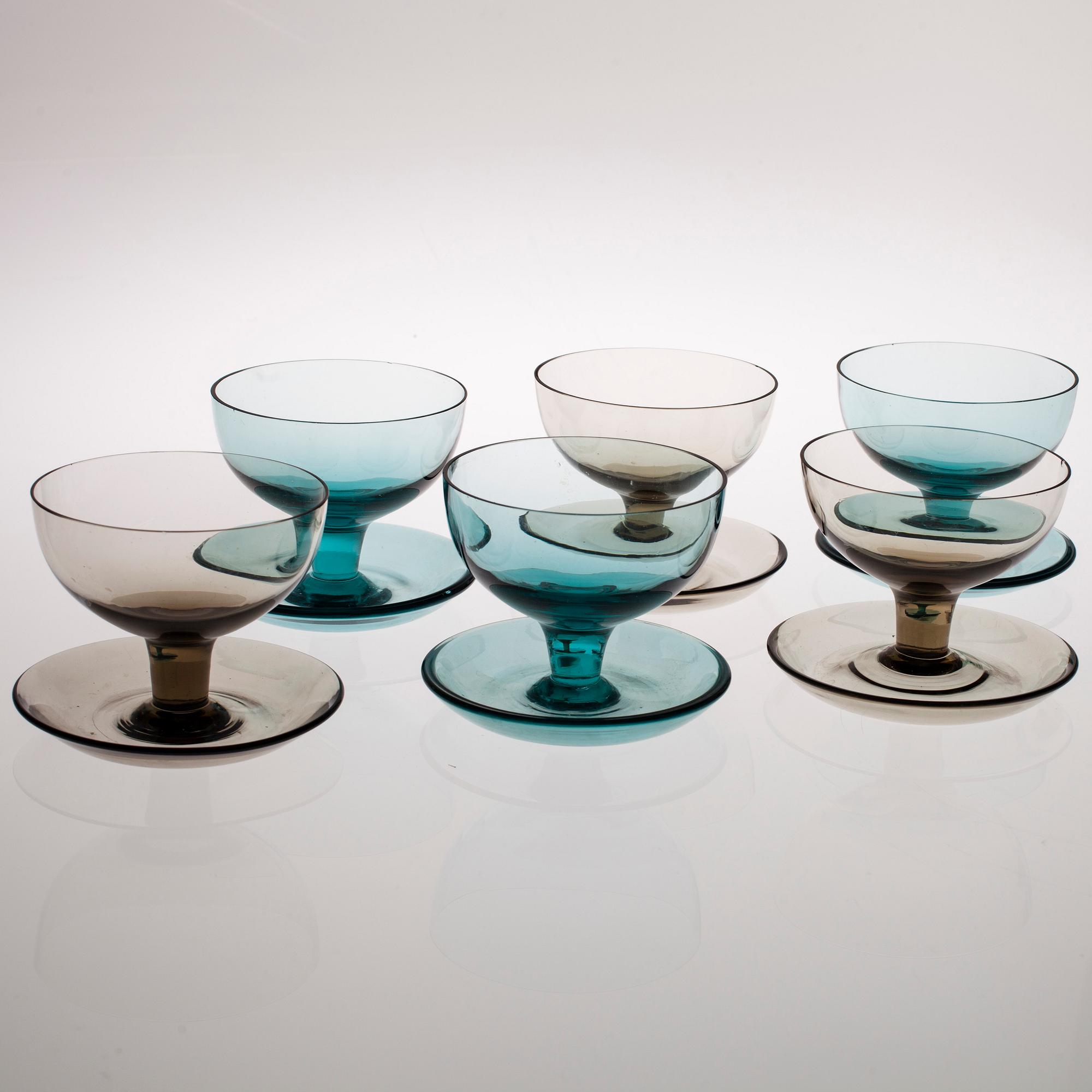 SERVISDELAR, 21 delar, glas, bl a Kaj Franck, 1900-talets senare hälft.