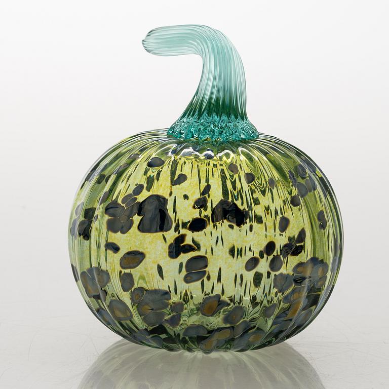 OIVA TOIKKA, A "Pumpkin" big) glass sculpture signed O. Toikka Nuutajärvi.