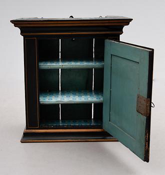 HÄNGSKÅP, 1800-talets första hälft.