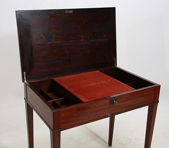 TOILETTEBORD, sengustavianskt, 1800-talets början.