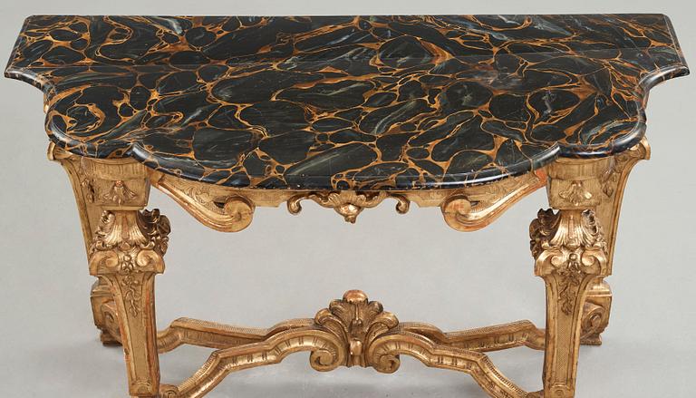 KONSOLBORD, Italien, Régence, 1700-talets första hälft.