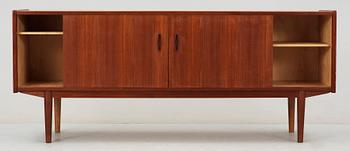 SIDEBOARD, Trio,  Nils Jonsson Troeds Bjärnum ur serien "Bra Bohag", 1950/60-tal.