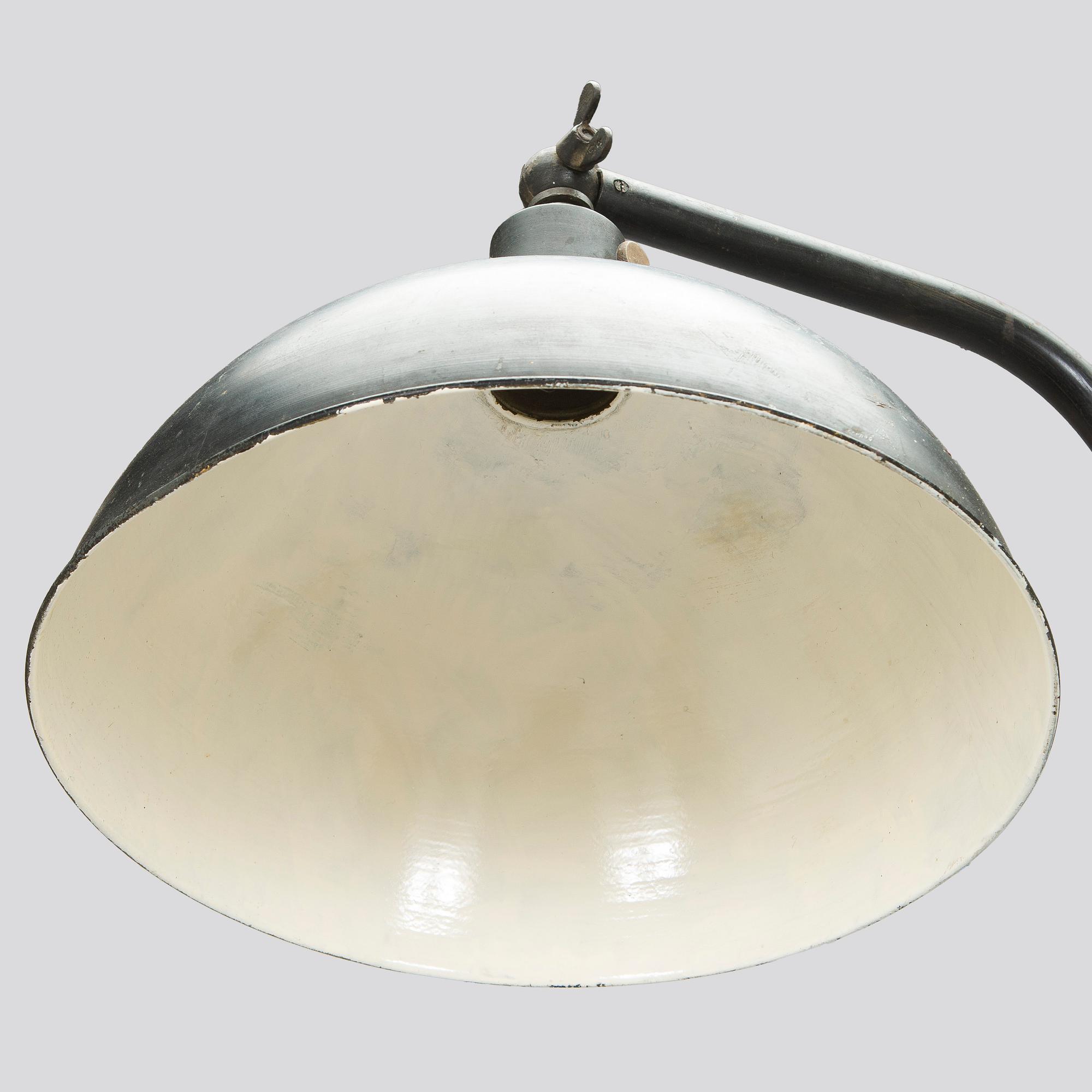 Paavo Tynell, golvlampa / ateljélampa, beställningsarbete, Taito 1933.