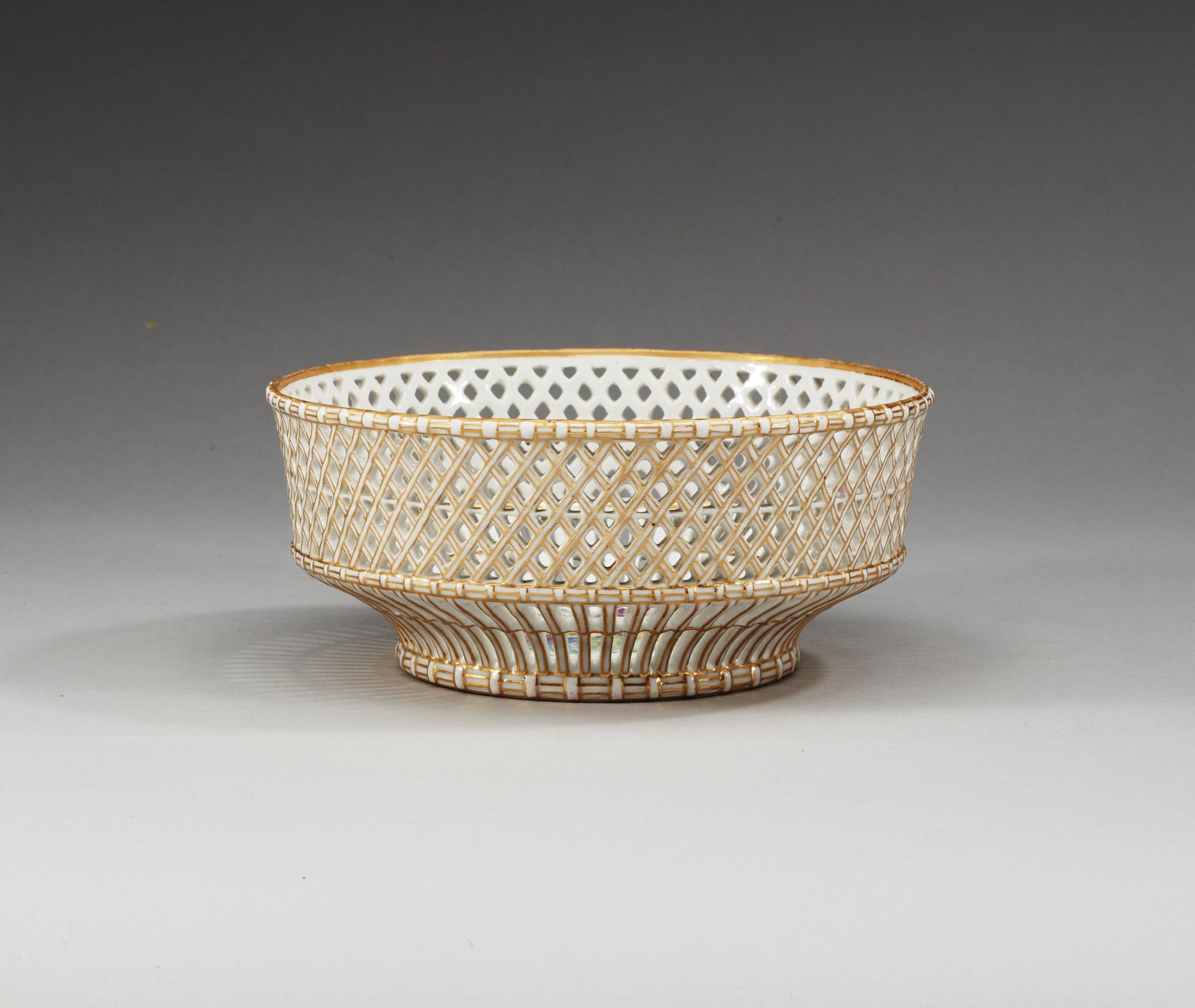 A Russian chestnut basket, Popov, ca 1900.