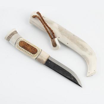 A reindeer horn knife by Bertil Fällman, signed and dated -97.