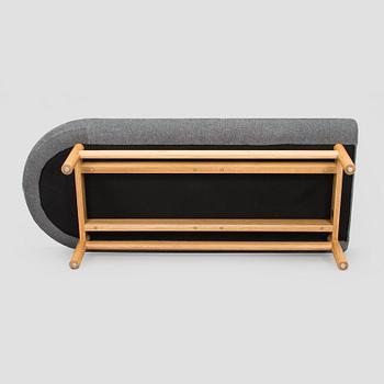 Jouni Leino, Bänk, "Huup", för Arktis. Jouni Leino Design Studio 2025.