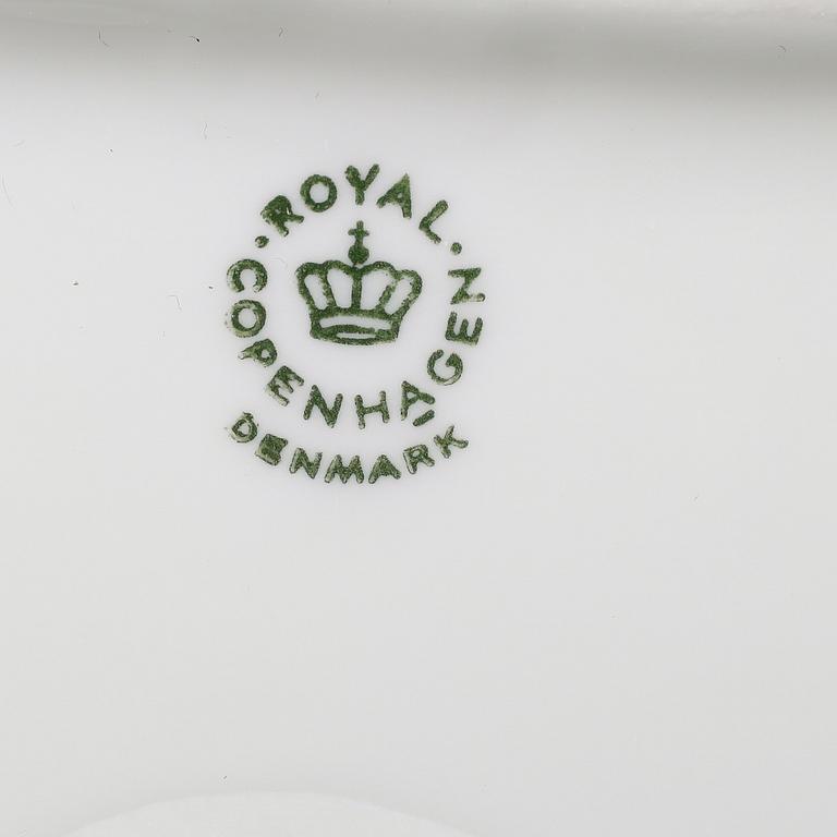SERVISPORSLIN, 41 delar, "Blå blomst", Royal Copenhagen.