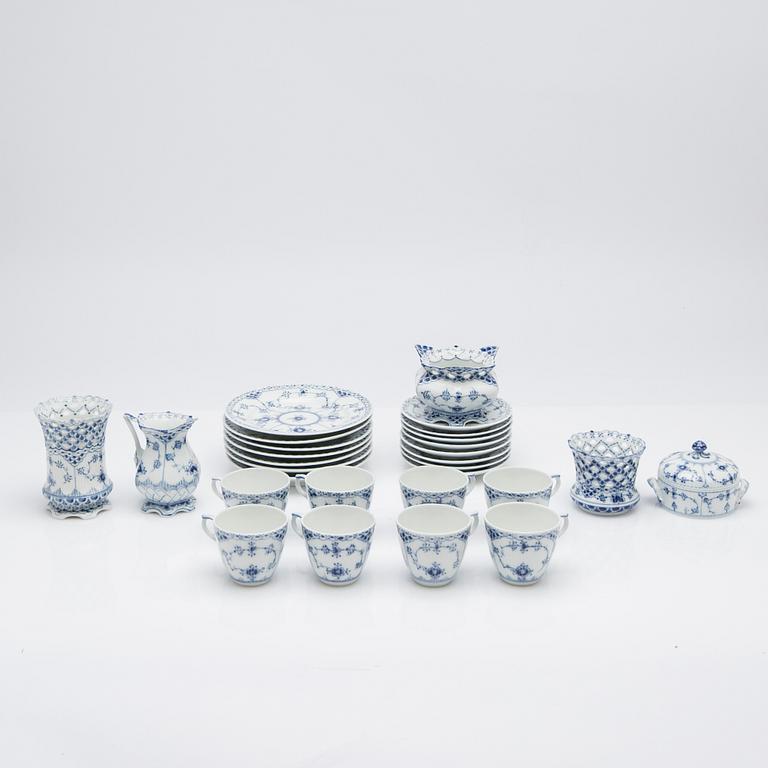 Royal Copenhagen, Service pieces, 20 pieces, porcelain, "Musselmalet helblond and halvblond", Denmark.