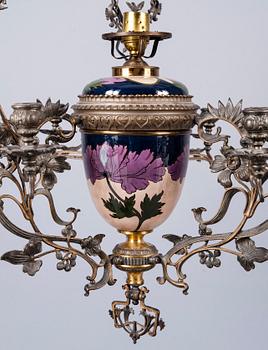 TAKAMPEL, jugendstil, 1900-talets senare hälft. Totalhöjd ca 134 cm.